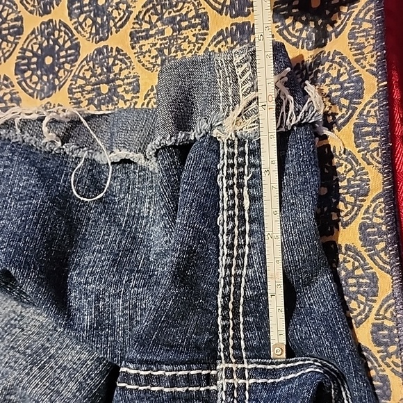 ariya jean shorts - Picture 6 of 6